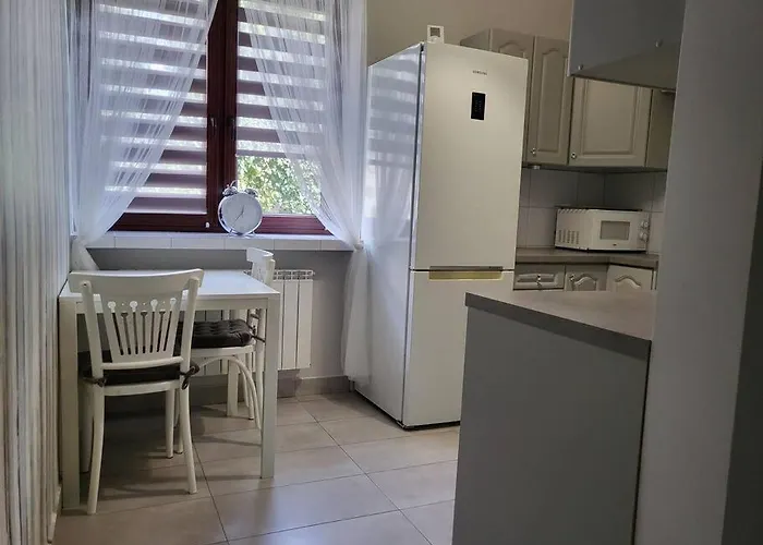 Pokój Z Kuchnią I łazienką Zyrardow