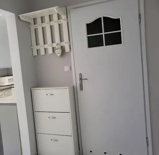 Apartament Pokój Z Kuchnią I łazienką