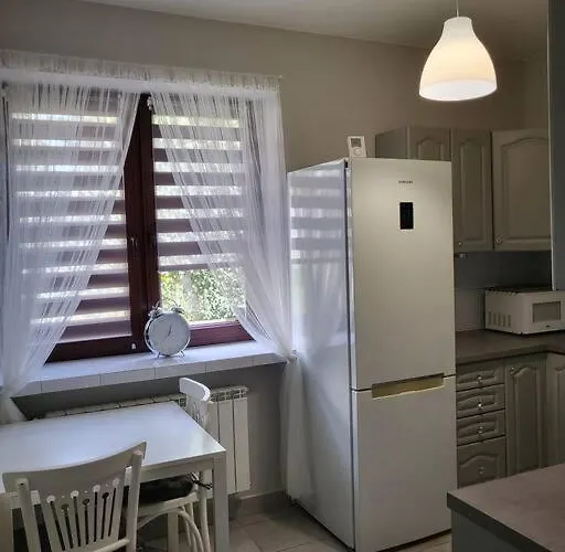 Pokój Z Kuchnią I łazienką Zyrardow