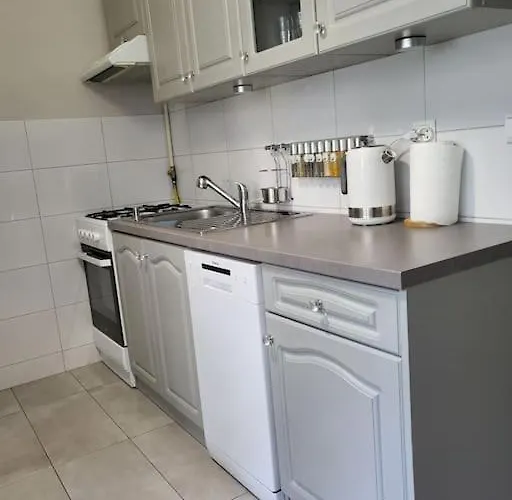 Pokój Z Kuchnią I łazienką Apartament Zyrardow
